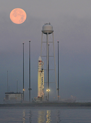Illustration for article titled Orbital's Cargo Run to the Space Station is Picture-Perfect
